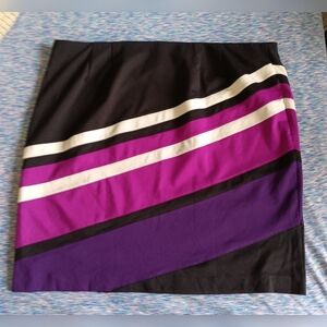 💜3/$25 Lane Bryant 28 Black and Purple Skirt
